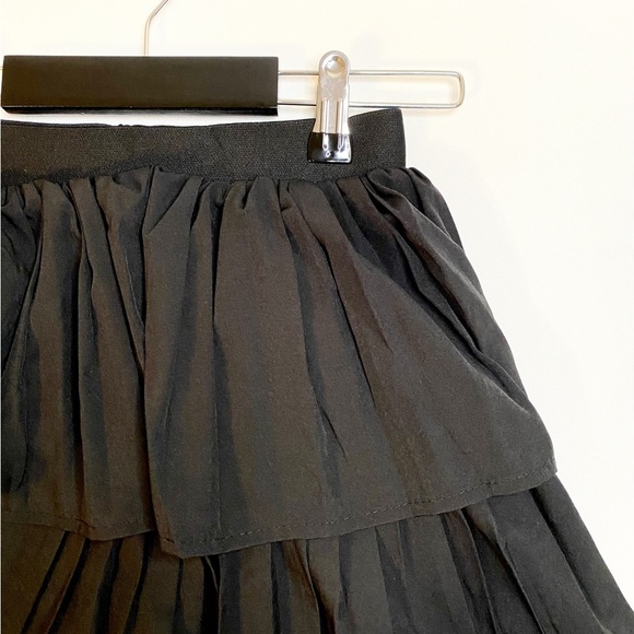 SHEIN Other - SHEIN Kids Black Ruffle Tiered Skort | Elastic Waist | Size M–L